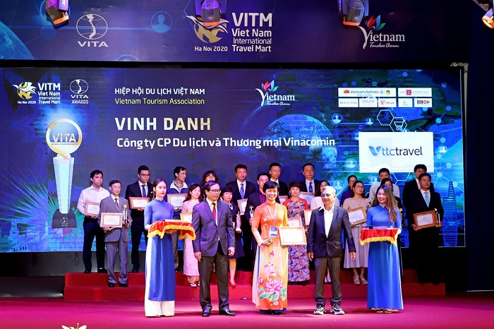 Công ty CP Du lịch và Thương mại - Vinacomin vinh dự được nhận giải thưởng Doanh nghiệp du lịch tiêu biểu năm 2019