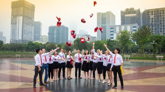 Công ty Du lịch Khát Vọng Việt tự hào với đội ngũ nhân viên trẻ trung, năng động, nhiệt tình